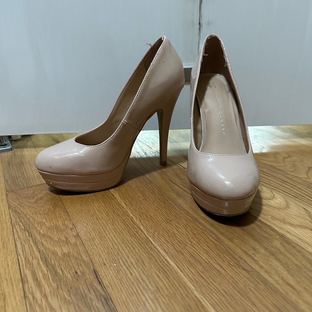 LC Lauren Conrad high heel